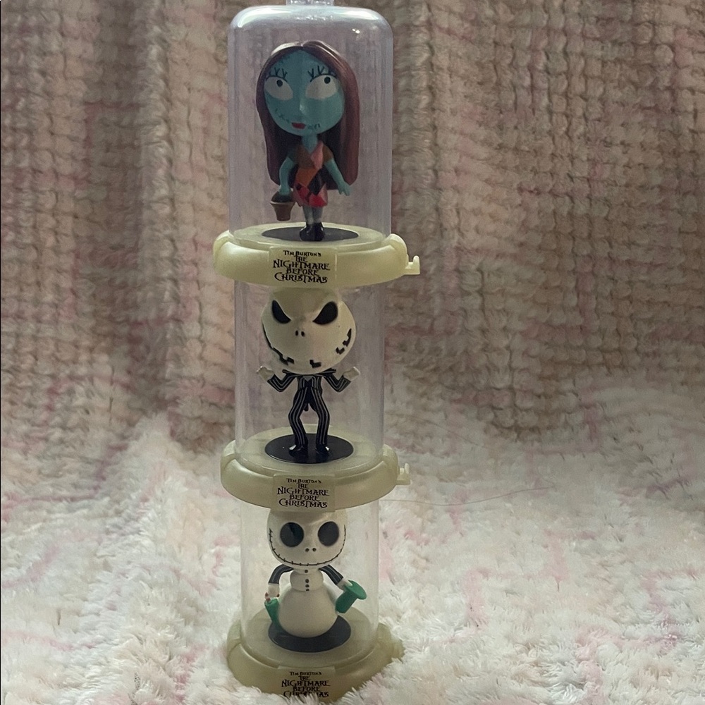 Disney Nightmare Before Christmas Figurine Set - Jack & Sally - Picture 5 of 5